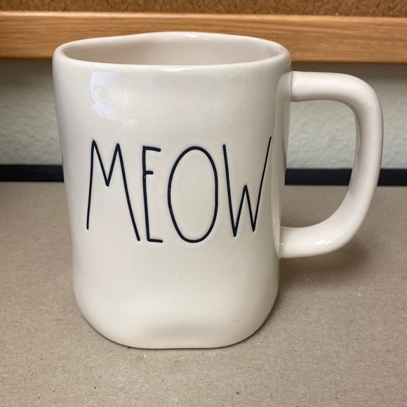Rae a Dunn “Meow” mug. New!